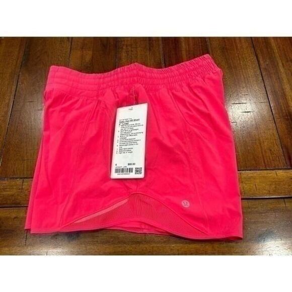 Lululemon Hotty Hot Shorts LIPGLOSS sz8 - Picture 4 of 5